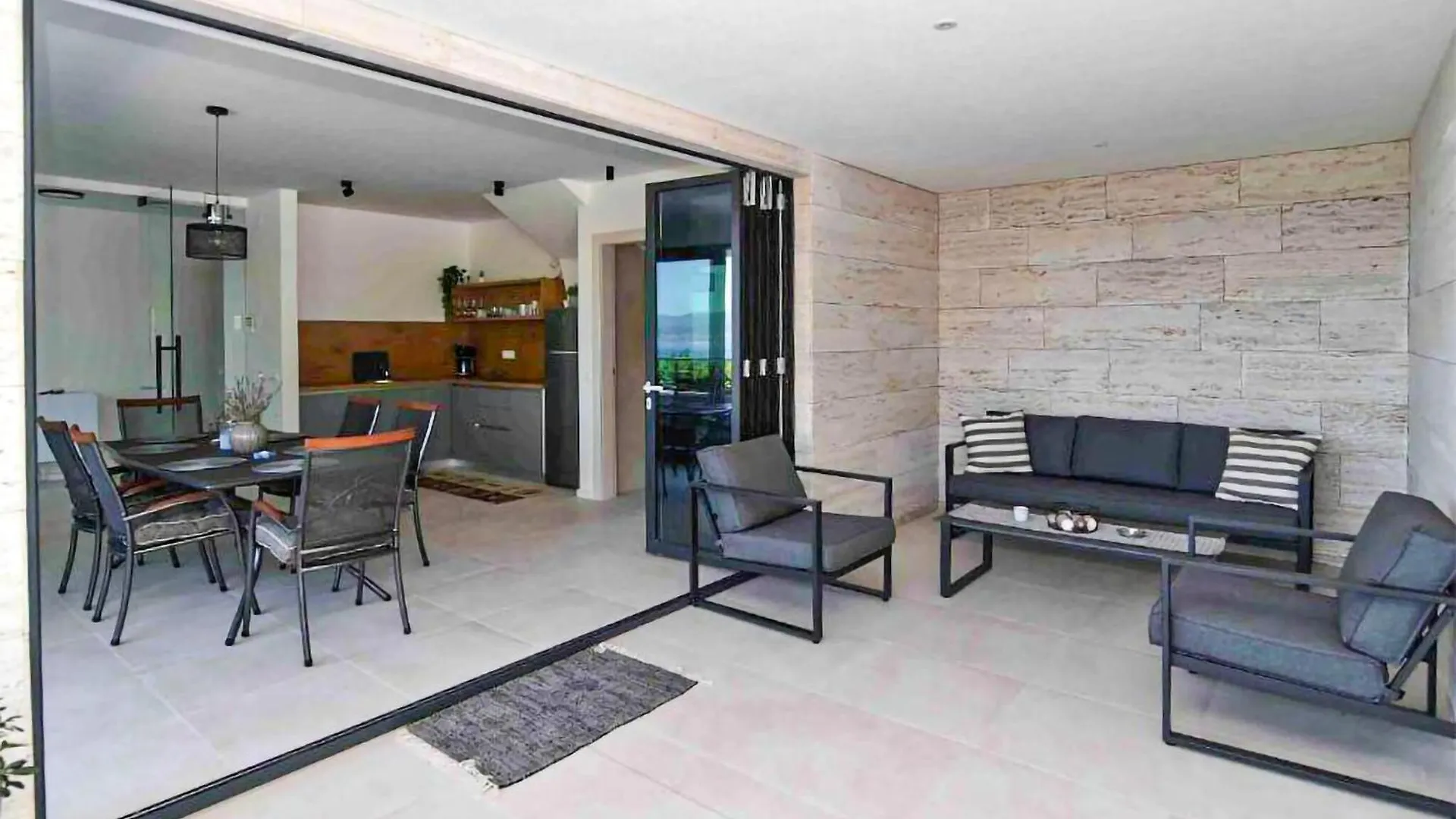 Cozy Home In Icici With Harbor View
