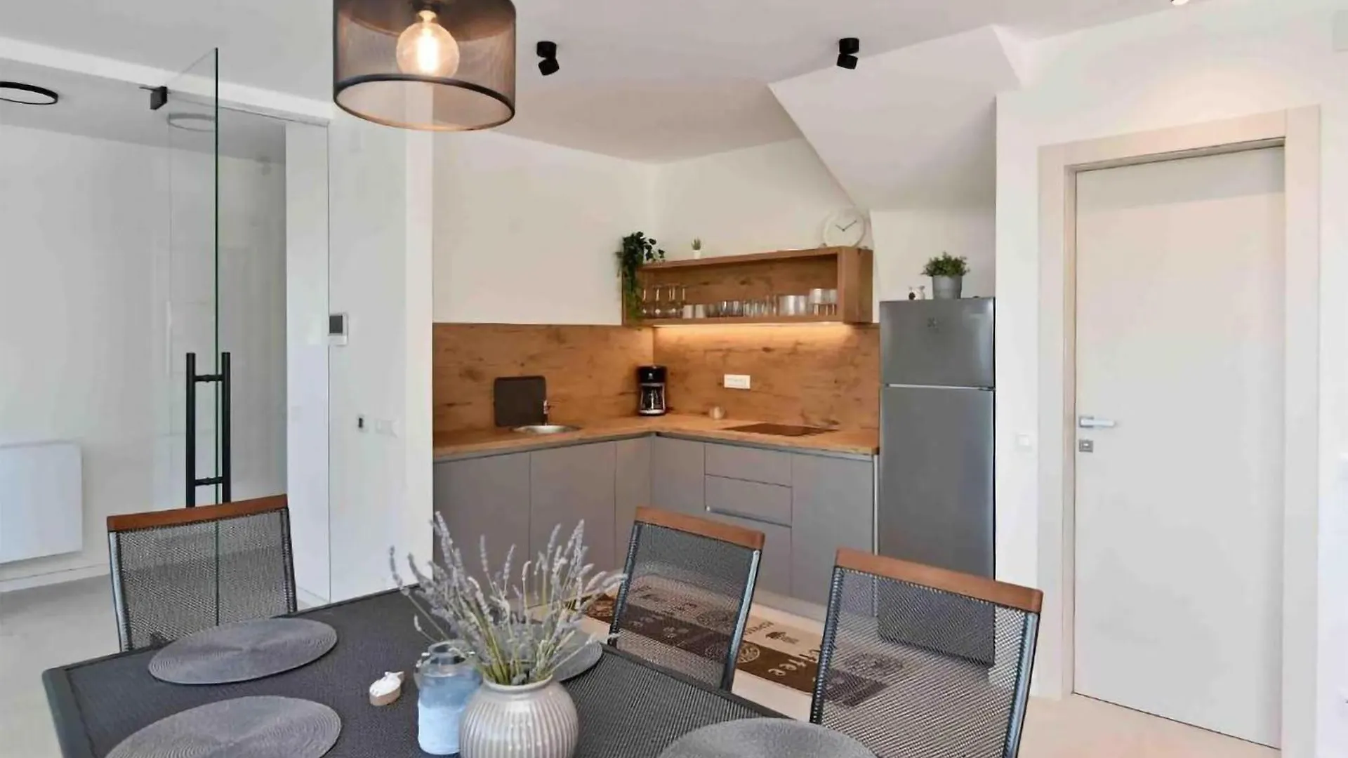 Cozy Home In Icici With Harbor View