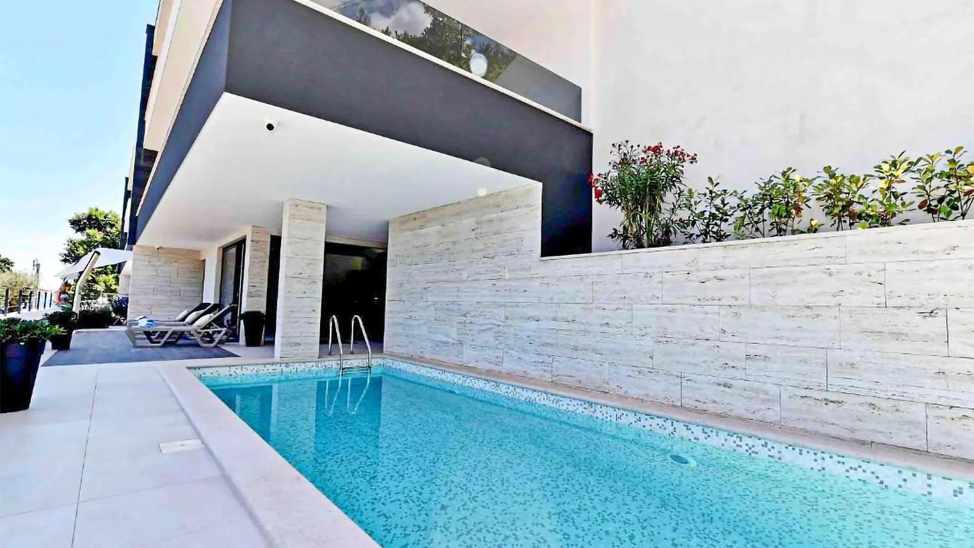 Cozy Home In Icici With Harbor View